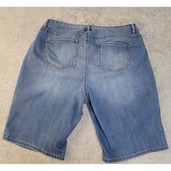 C Est. 1946 Denim Shorts. Size: 16W - Picture 2 of 15